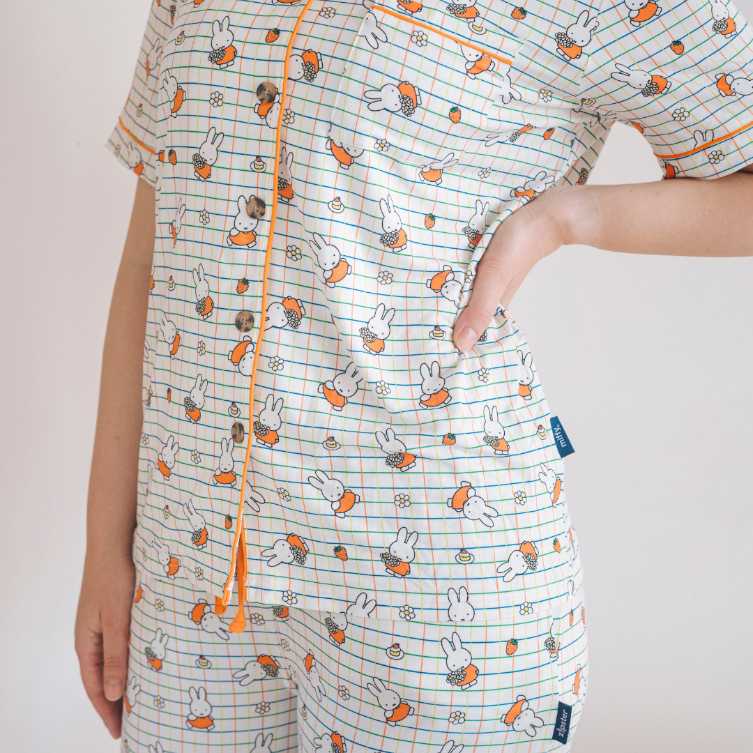 Mujer con el conjunto de pijama de bambú «Ladies Miffy Checkered Bloom»