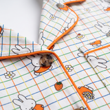 Detalle de diseño del conjunto de pijama de bambú «Checkered Bloom» para mujer Miffy